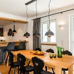 Tatil Evi Haus Alpspitzchalet 32 *