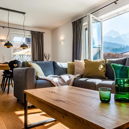 Haus Alpspitzchalet 32 بيت للعطل *