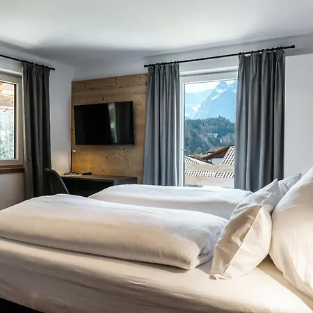 Haus Alpspitzchalet 32 Tatil Evi *
