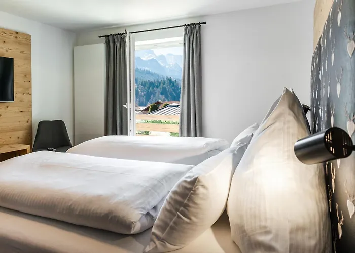 Haus Alpspitzchalet 32 Holiday home Garmisch-Partenkirchen